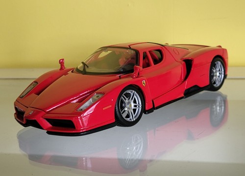 Maisto ferrari enzo die - 1:24,