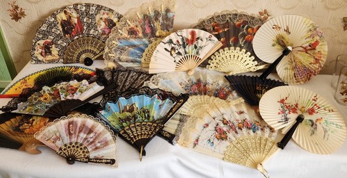Vintage hand held fans - 15, x