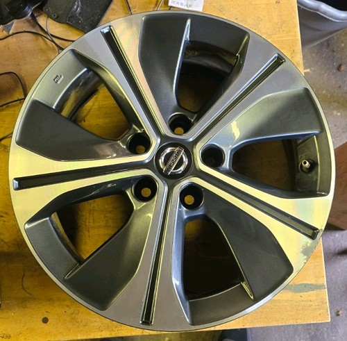 Nissan leaf alloy wheel grey - leaf,