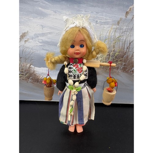 Vintage dutch souvenir - souvenir, doll