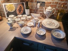 Wedgewood Kutani Crane Bone