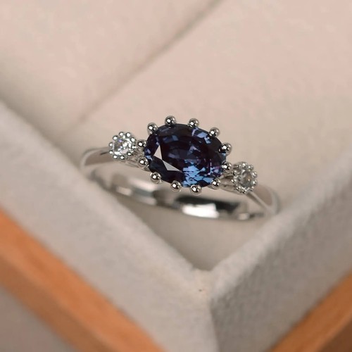 Oval alexandrite gemstone - oval, 925