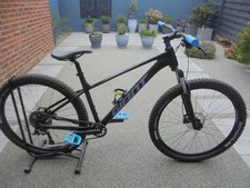 Giant  talon 4 mountain bike