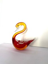 Amberina Art Glass Swan 15cm