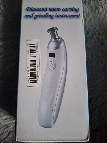 Diamond microdermabrasion - diamond,