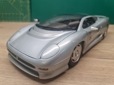 Maisto 1:12 Scale Die-cast