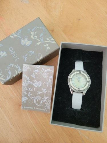White oasis watch - white, leather