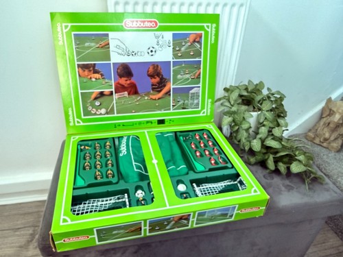 Vintage 1990 subbuteo club - subbuteo,