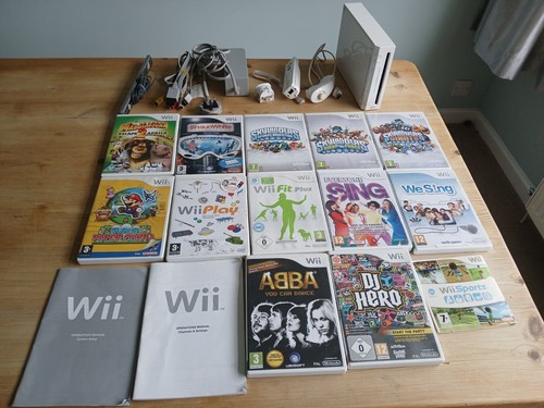 Wii console with controller - wii,