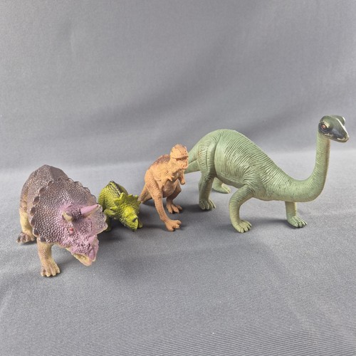 Dinosaur toy figures bundle - figures,