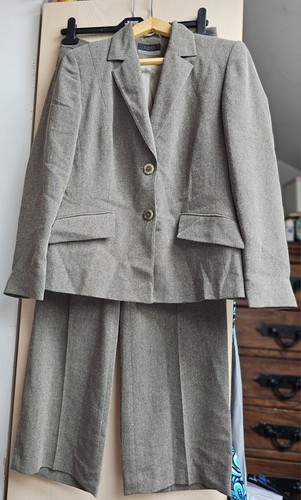 Size petite principles suit - size,