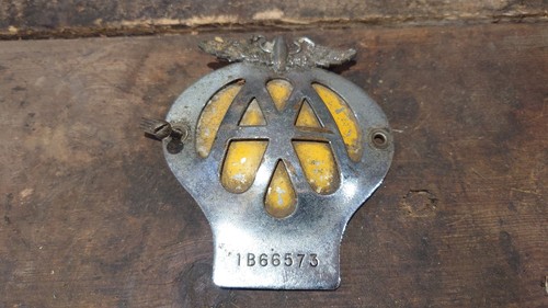 Vintage car badge genuine - aa,