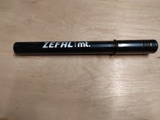 READ Zefal Mt 323 Aluminium Traditional Pump, 300 mm, Glossy Black - NO HOSE