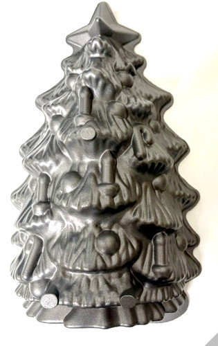 Bundt cake mold - bundt,