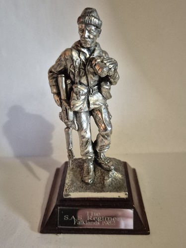 Royal hampshire pewter figure - hampshire,