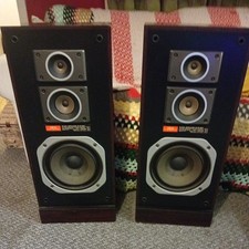 Old School Retro AKAI SPEAKERS - Woofer Tweeter 1970's 1980's Model SW-T77 3-Way