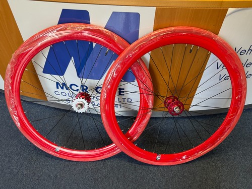 Pair red single speed wheel - pair,