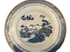 Parrot ware .Willow Pattern. A5686. DINNER PLATE. c.1921+