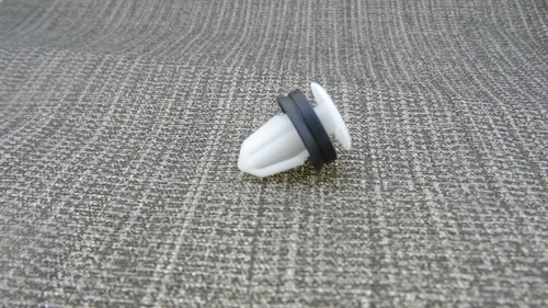 Mitsubishi wheel arch trim - wheel,