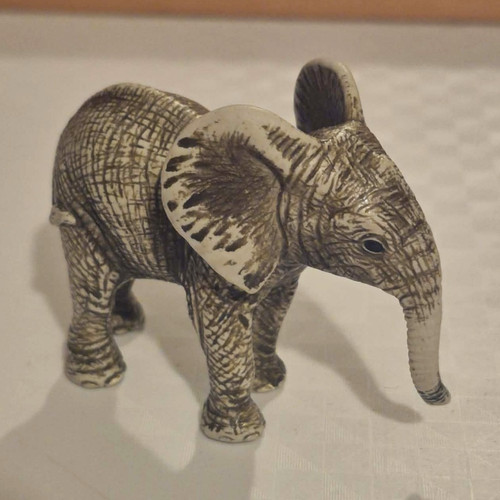 Grey elephant figurine - elephant,