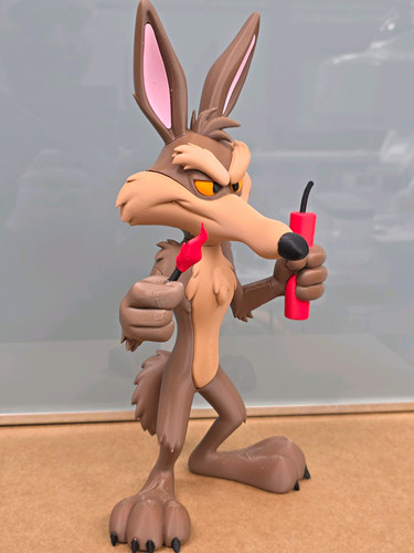 Wile coyote looney tunes - looney,