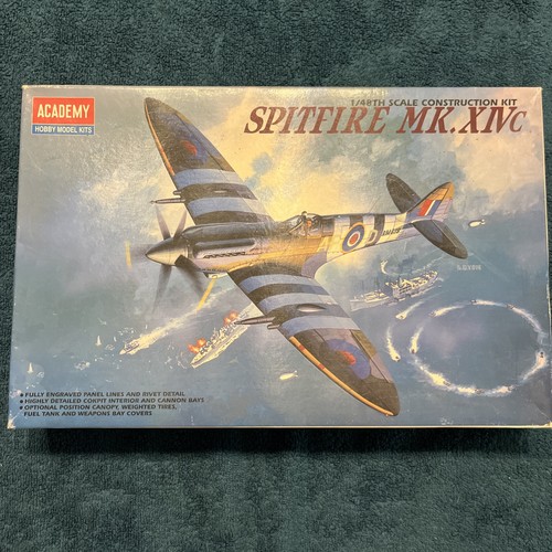 Academy scale spitfire - 1/48,