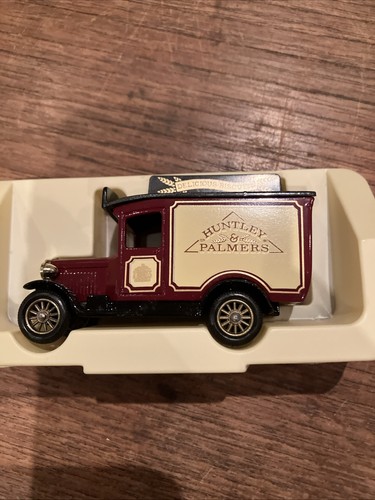 Lledo chevrolet 1934 diecast - chevrolet,