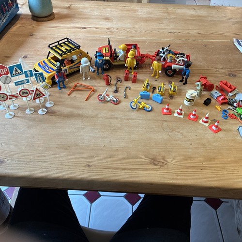Great vintage playmobil car - playmobil,