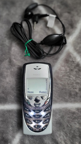 Nokia 8310 black earphones - in,