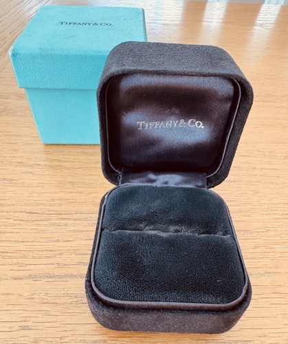 Tiffany co empty - &,