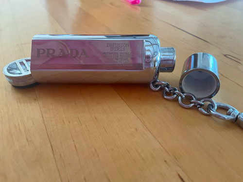 Prada infusion iris keychain - prada, d'iris