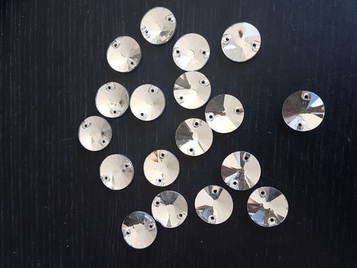 16mm rivoli round clear sew - rivoli, on
