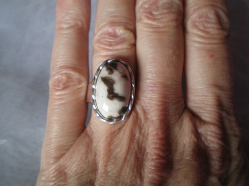 Peanut wood oval ring - wood,