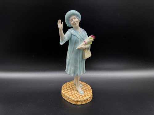 Royal doulton queen - doulton,