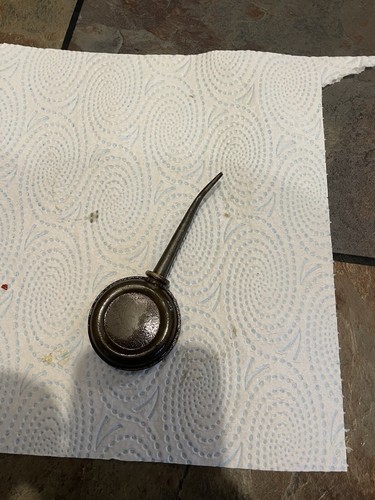 Old oil can - old,