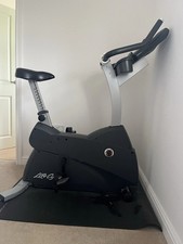 Life Fitness C3 Upright Cycle