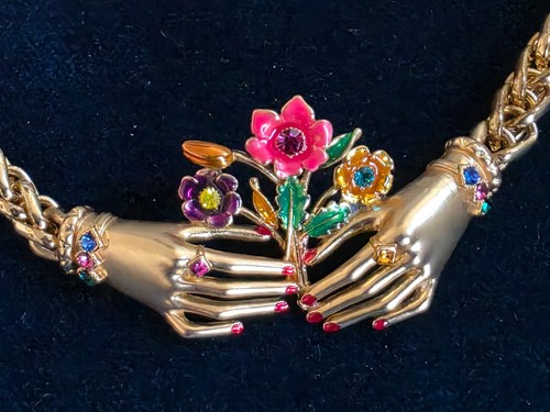 Butler wilson rare necklace - butler,