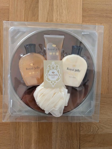 Boots royal jelly - royal, new