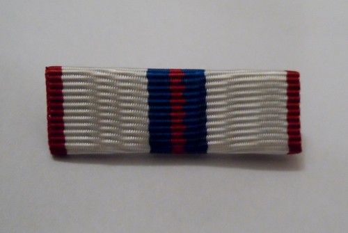 Queens silver jubilee medal - silver,