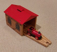 BRIO Engine Shed set 33374