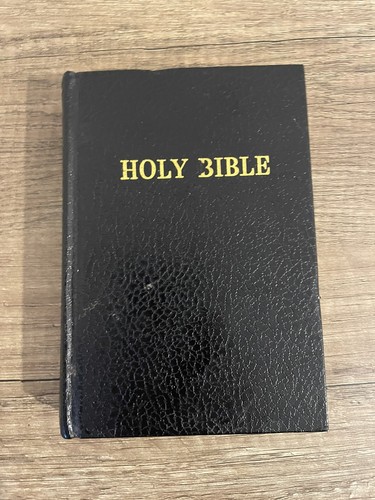 Preloved holy bible pocket - holy,