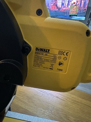 Dewalt dws773 216mm sliding - dws773-lx,