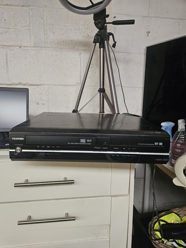 Toshiba vr60dt dvd vhs player - toshiba, dvd/vhs