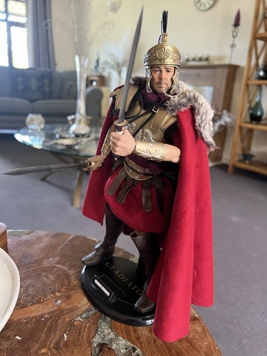 Gladiator maximus roman - maximus,