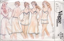 1985 Vintage VOGUE Sewing