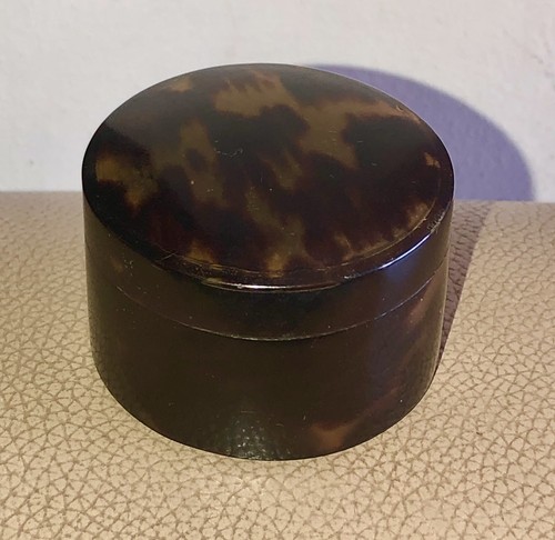 Vintage trinket pill box - pill, art