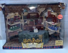 Mattel Hogwarts School Deluxe Electronic Playset Harry Potter 2001 Polly Pocket