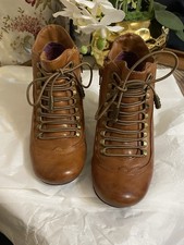 Hush Puppies Vivianna Tan Brown Victorian Steampunk Ladies Ankle Boots Size 3