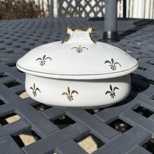 Vtg soap dish with - lid, and