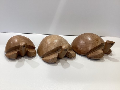 Wood carved turtles family - carved,